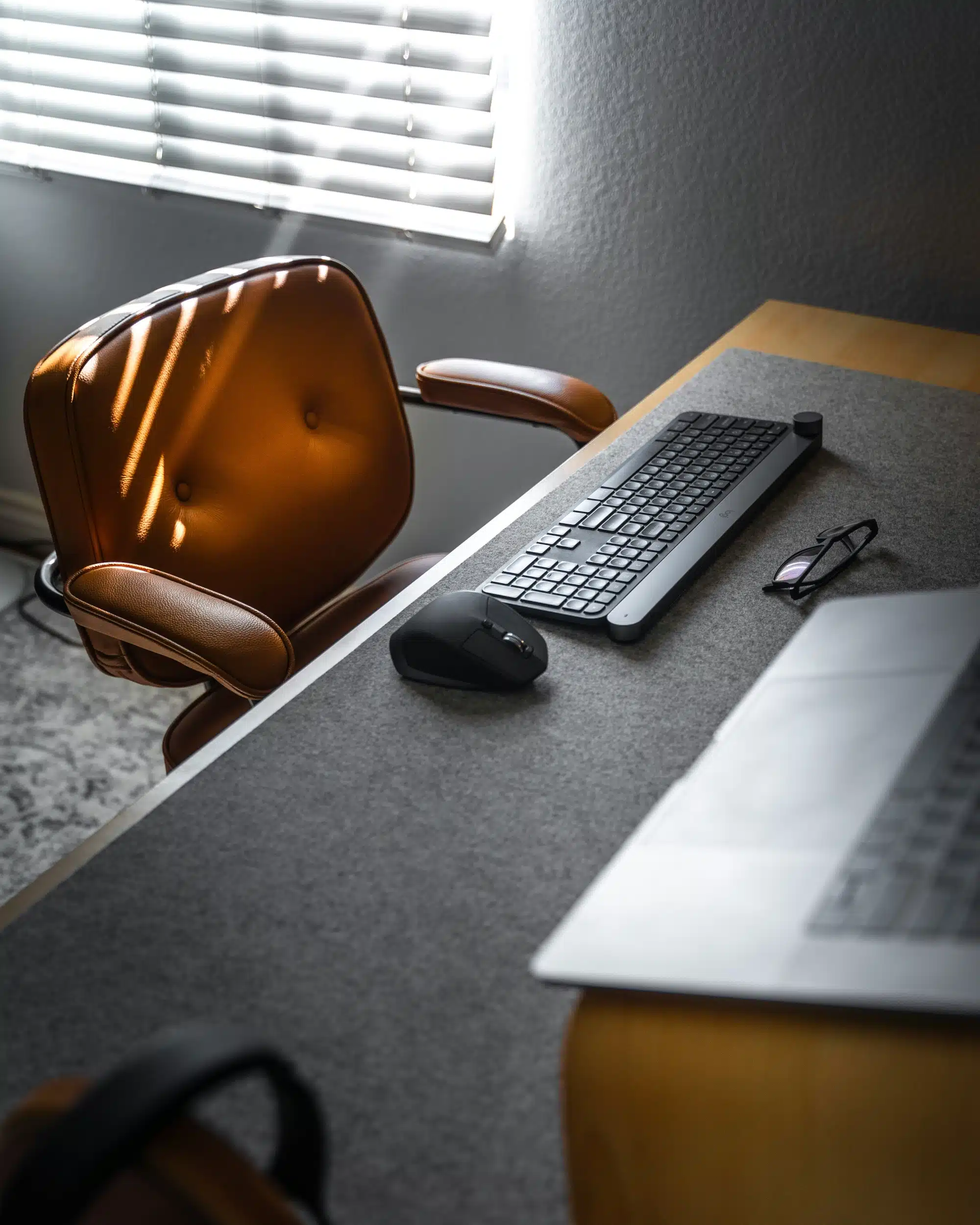 black keyboard on desk
